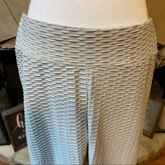 New Gray Booty Lifting Enhancing Viral Workout Leggings Pants Size XL - Picture 3 of 8